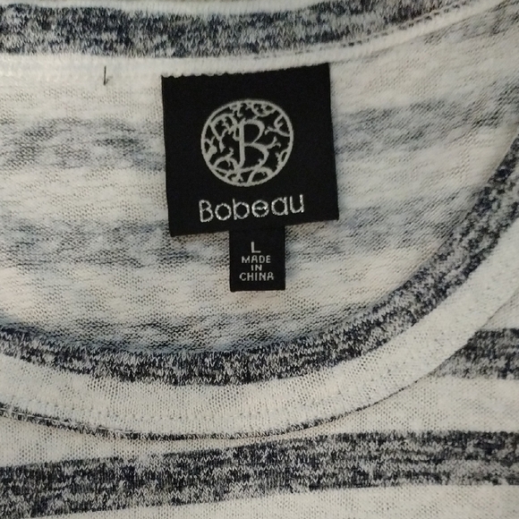 Bobeau Gray and White Fitted Tie Front T-Shirt - Picture 3 of 8